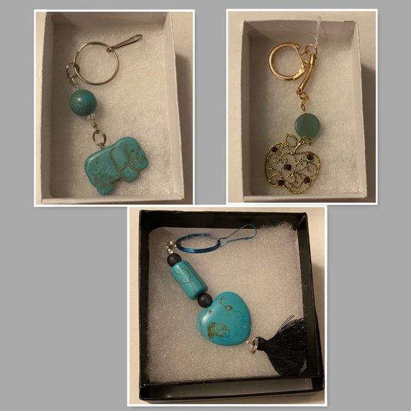 NEW Apple keychain with Aventurine & Ruby crystal gemstones - Strictly Canadian! - Picture 2 of 4